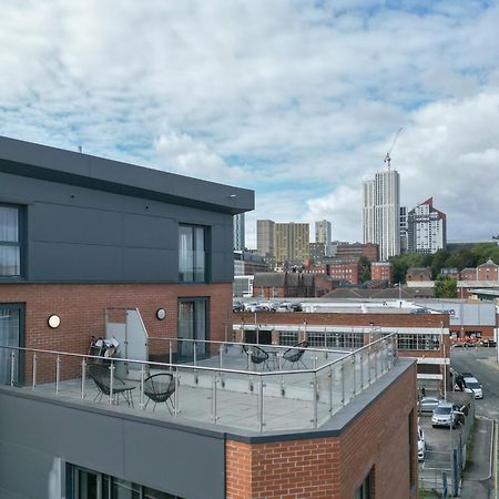 Luxurious 3-Bed, 3-Bath Stay In Leeds City Centre Exterior photo