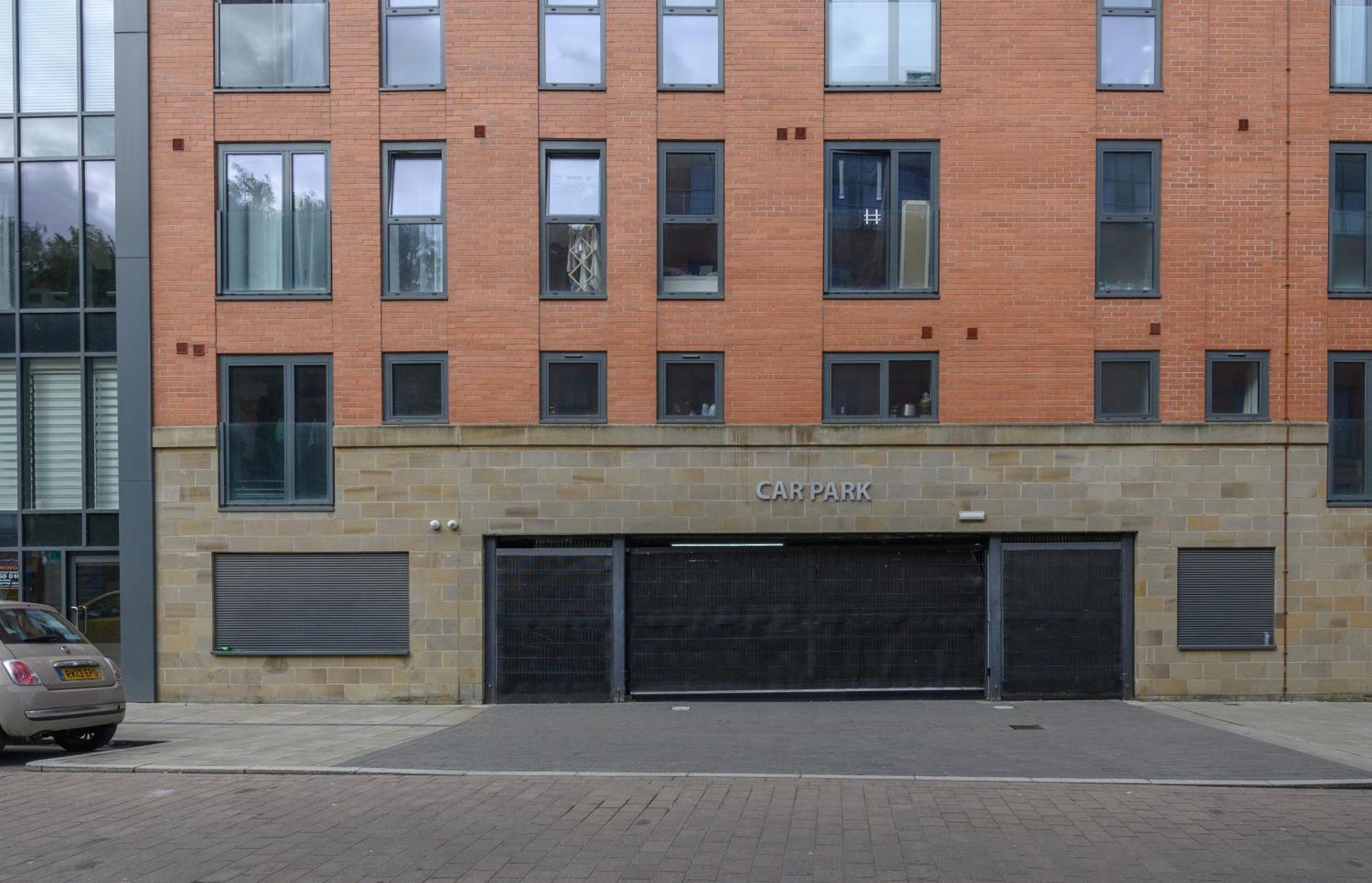 Luxurious 3-Bed, 3-Bath Stay In Leeds City Centre Exterior photo